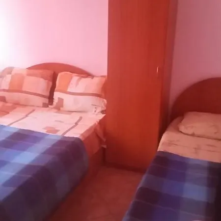 Casa Andrei M Эфорие-Суд