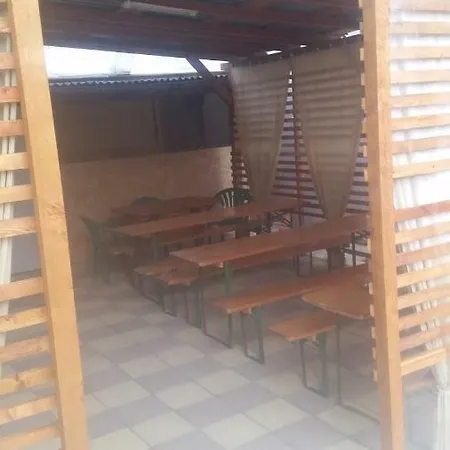 Casa Andrei M 게스트하우스 에포리수드